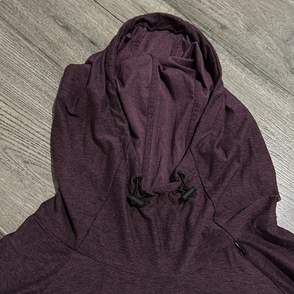 We wander running hoodie - Picture 3 of 4